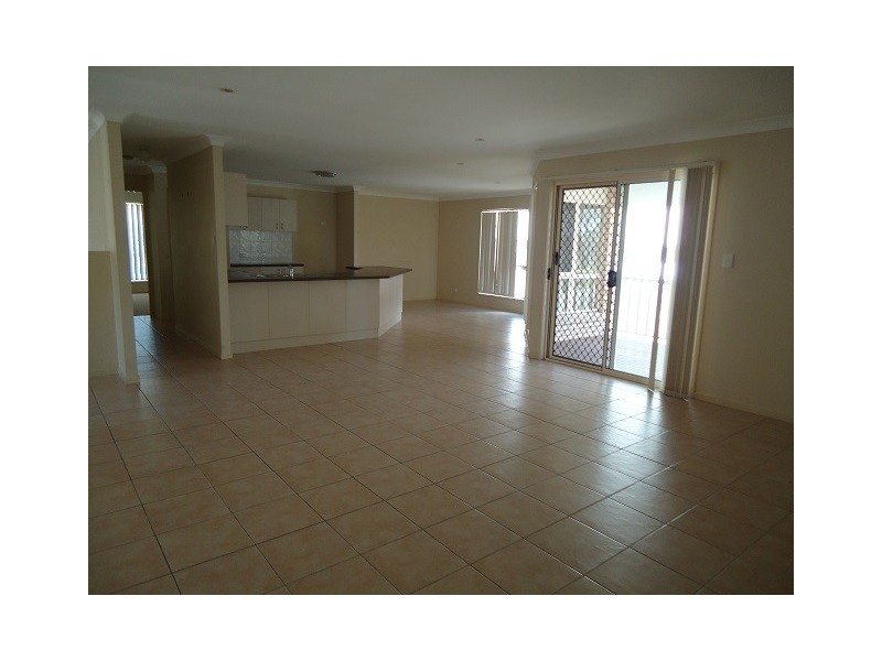 1 Tralee Court, Carrara QLD 4211