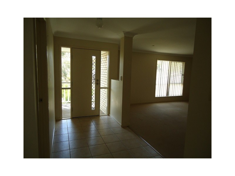 1 Tralee Court, Carrara QLD 4211