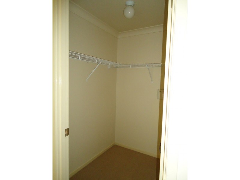 1 Tralee Court, Carrara QLD 4211