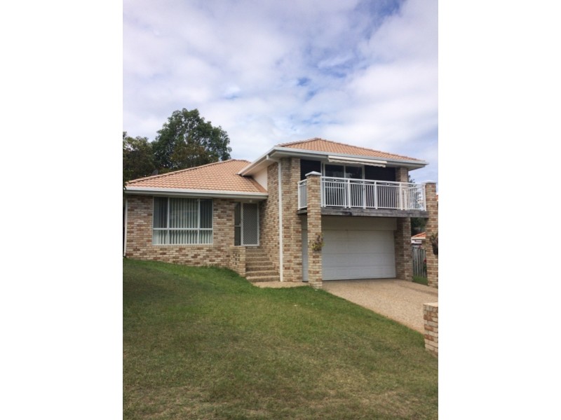 4 NAPIDO LANE, Pacific Pines QLD 4211