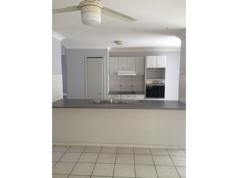 4 NAPIDO LANE, Pacific Pines QLD 4211