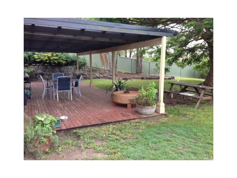 27 Jesmond Road, Helensvale QLD 4212