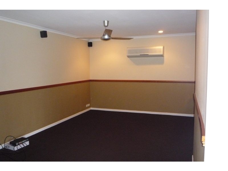 27 Jesmond Road, Helensvale QLD 4212