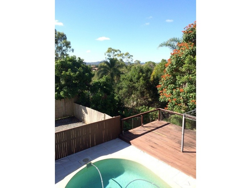9 Kilmuir Street, Highland Park QLD 4211