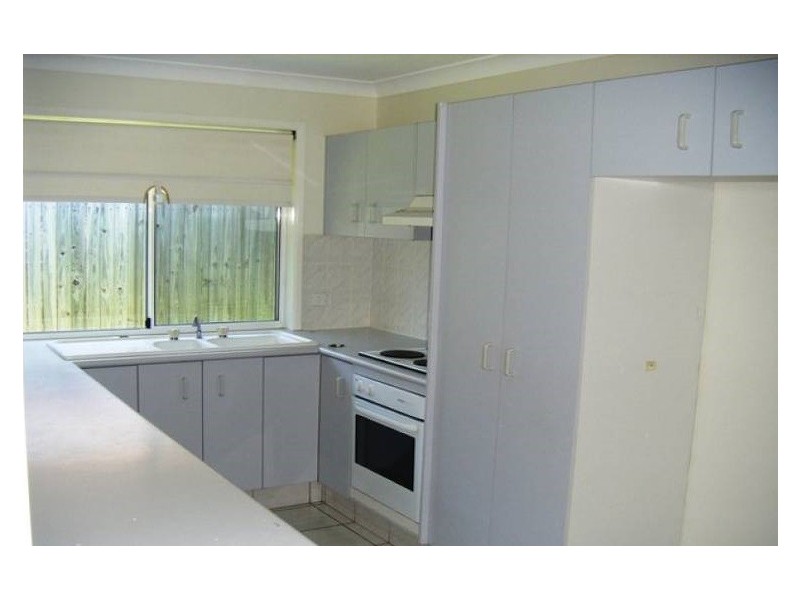 16 Glengarry Close, Highland Park QLD 4211