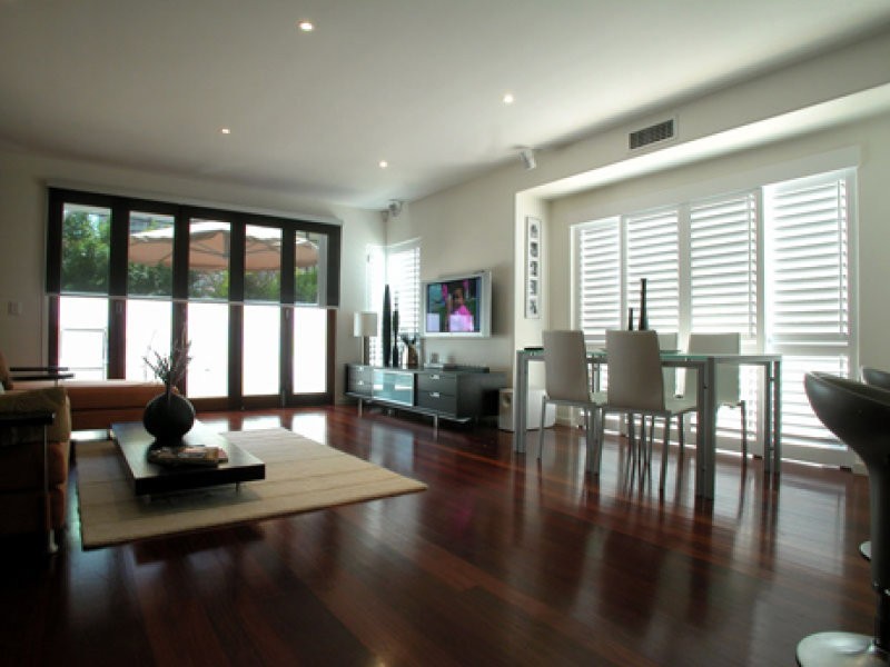 2/3 Mountbatten Avenue, Main Beach QLD 4217