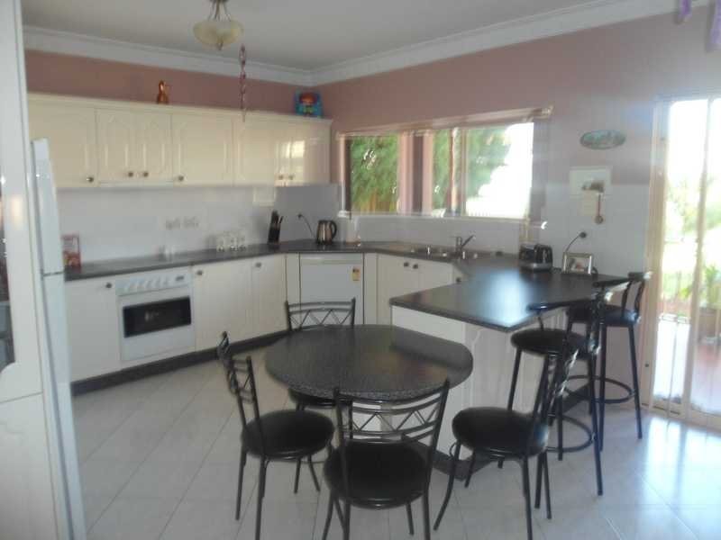 60 Greenacre Rd, Greenacre NSW 2190