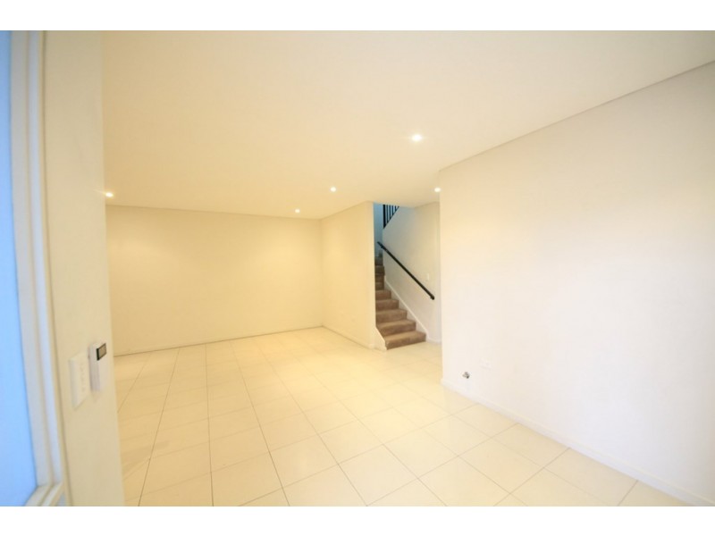 2/49-51 Old Kent Rd, Greenacre NSW 2190