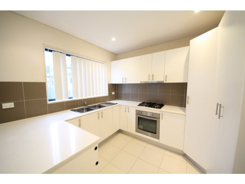 2/49-51 Old Kent Rd, Greenacre NSW 2190