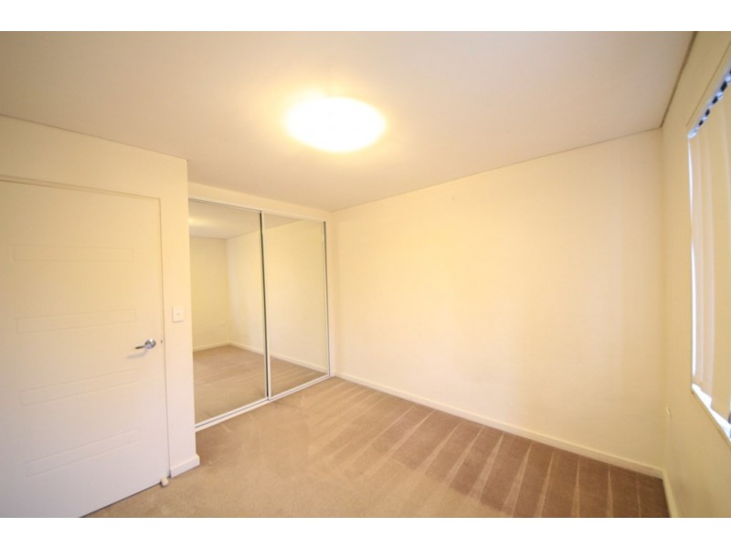 2/49-51 Old Kent Rd, Greenacre NSW 2190