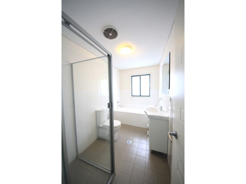2/49-51 Old Kent Rd, Greenacre NSW 2190
