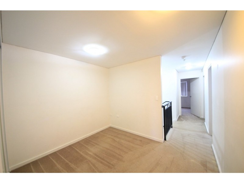 2/49-51 Old Kent Rd, Greenacre NSW 2190