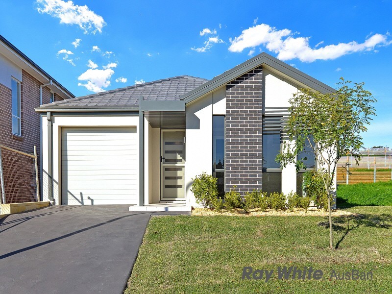 House 21 Rolla Road, Glenfield NSW 2167
