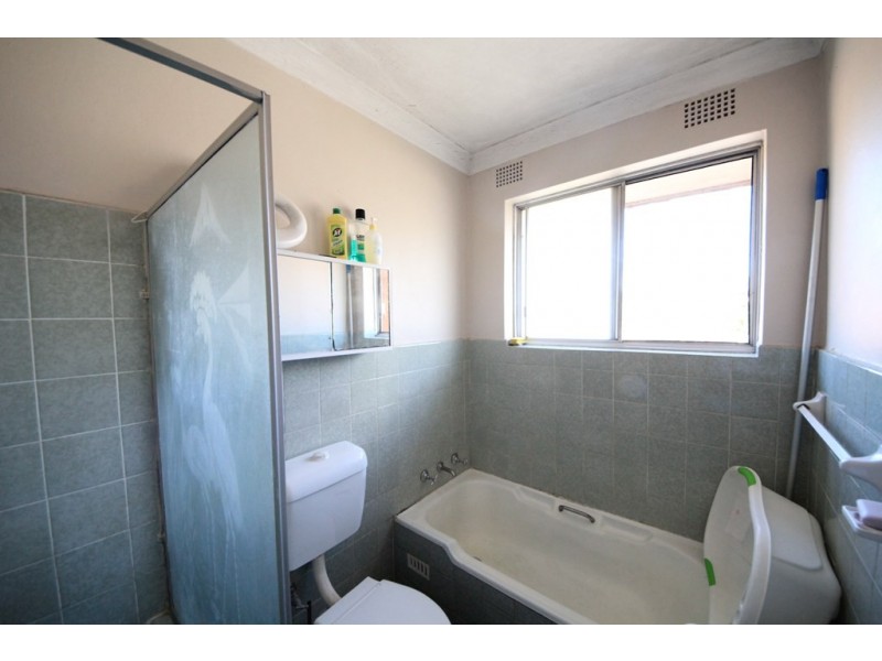 4/92 Hampden Road, Lakemba NSW 2195