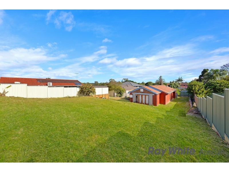 99 Harrow Road, Glenfield NSW 2167