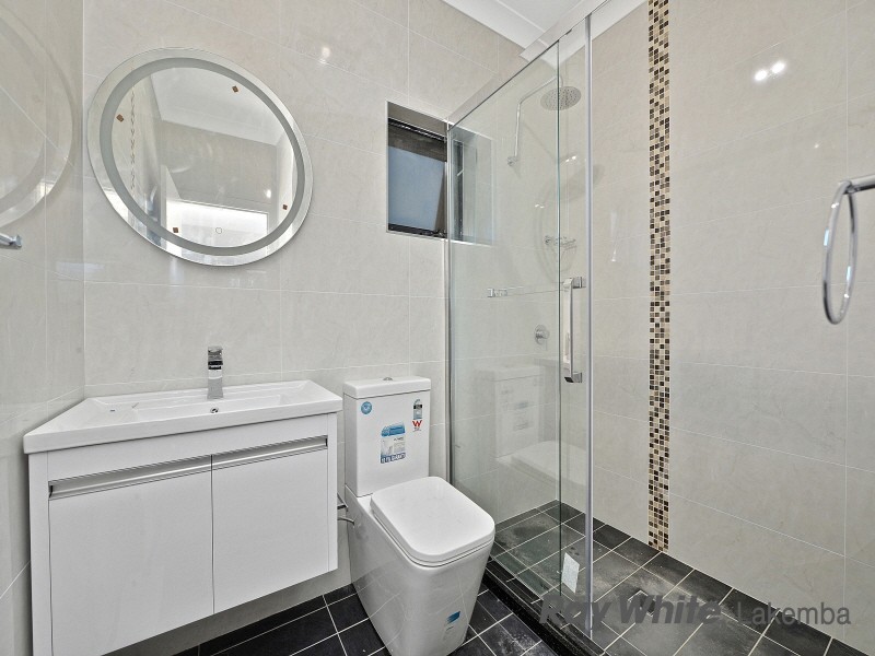 2/329 Roberts Road, Greenacre NSW 2190