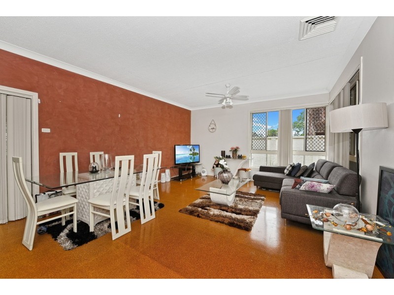 22 Parliament Road, Macquarie Fields NSW 2564