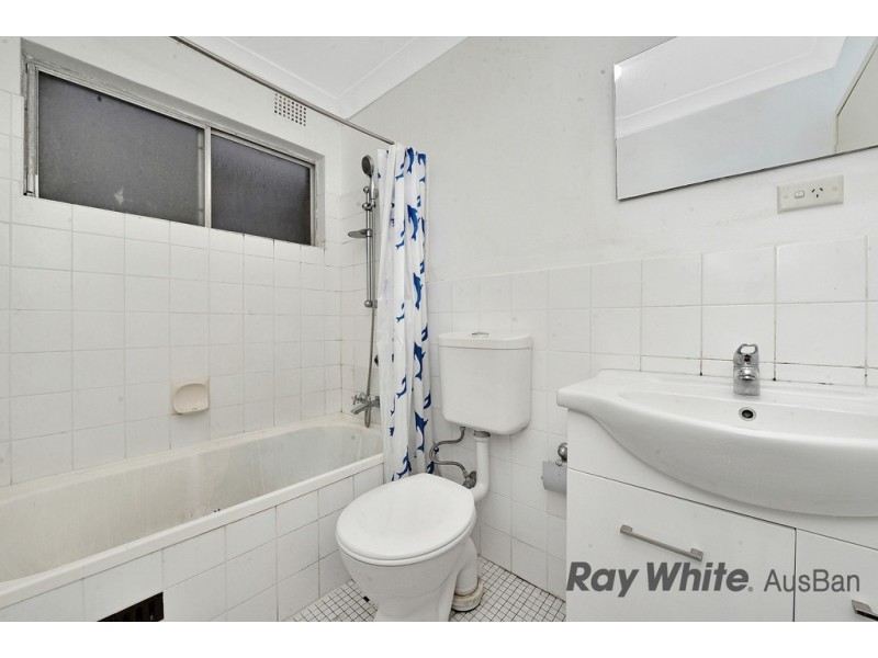 Unit 12/2 Melrose Avenue, Wiley Park NSW 2195