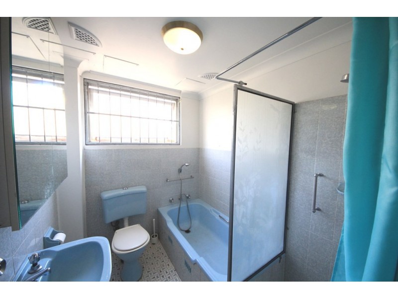 4/27 Wangee Road, Lakemba NSW 2195