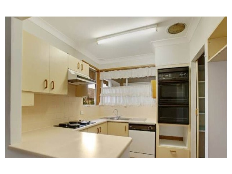 25 Farnsworth Avenue, Campbelltown NSW 2560