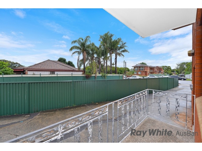 2/92 Hampden Road, Lakemba NSW 2195