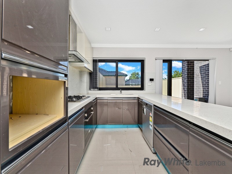 4/329 Roberts Road, Greenacre NSW 2190
