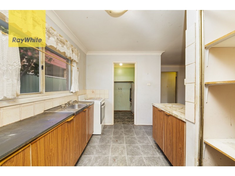 45 Hopping Rd, Ingleburn NSW 2565