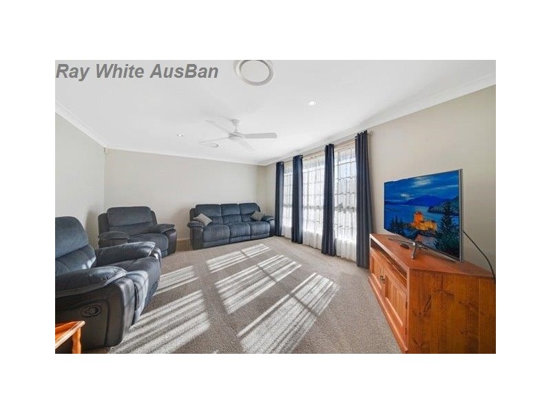 25 Shannon Place, Kearns NSW 2558