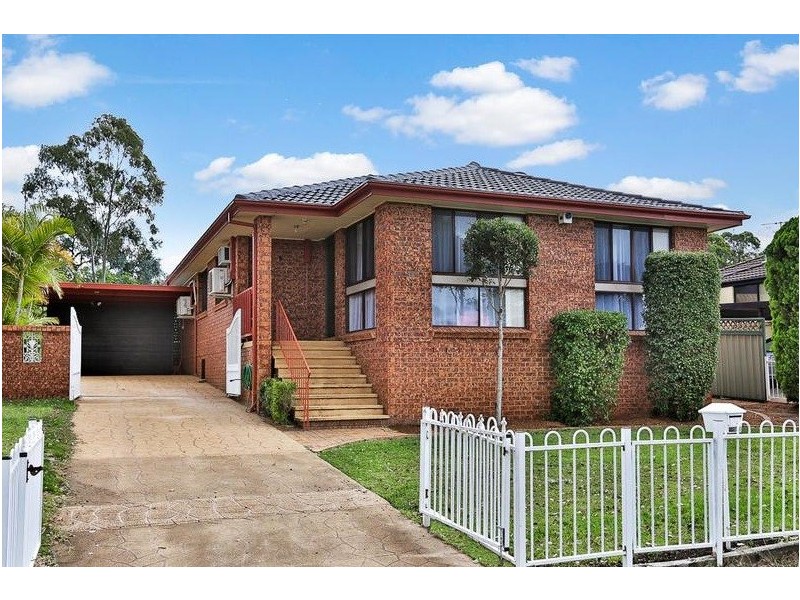 64 Bannockburn Ave, St Andrews NSW 2566