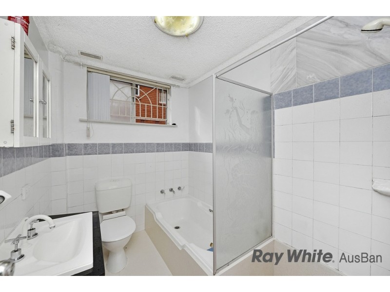 4/.81 Hampden Road, Lakemba NSW 2195