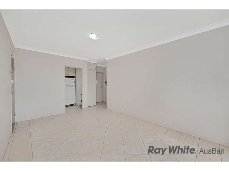 4/.92 Hampden Road, Lakemba NSW 2195
