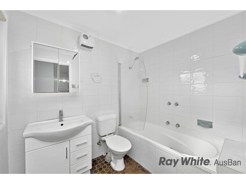 Unit 3 76 Parliament Road, Macquarie Fields NSW 2564