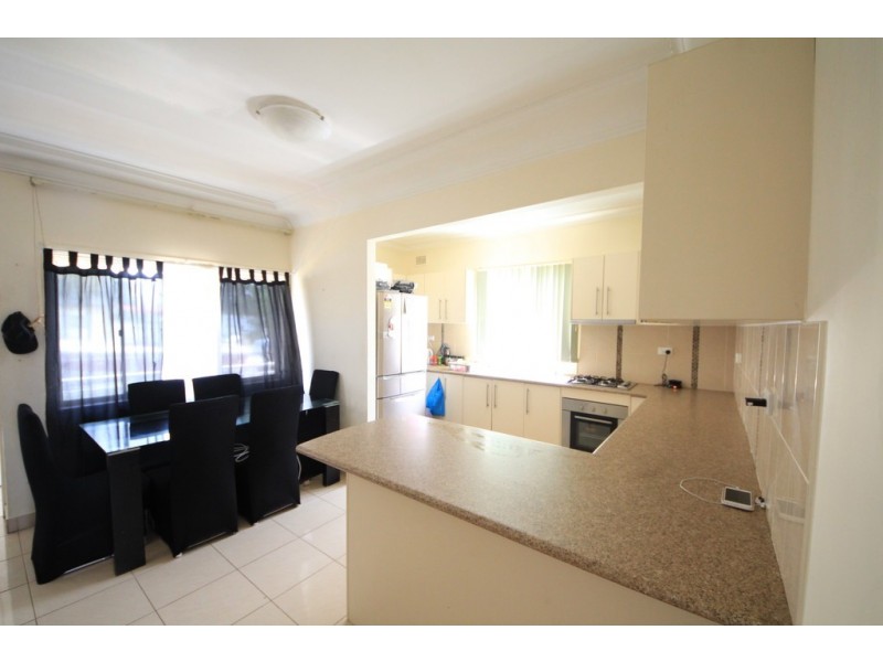 4 Dan Crescent, Lansvale NSW 2166