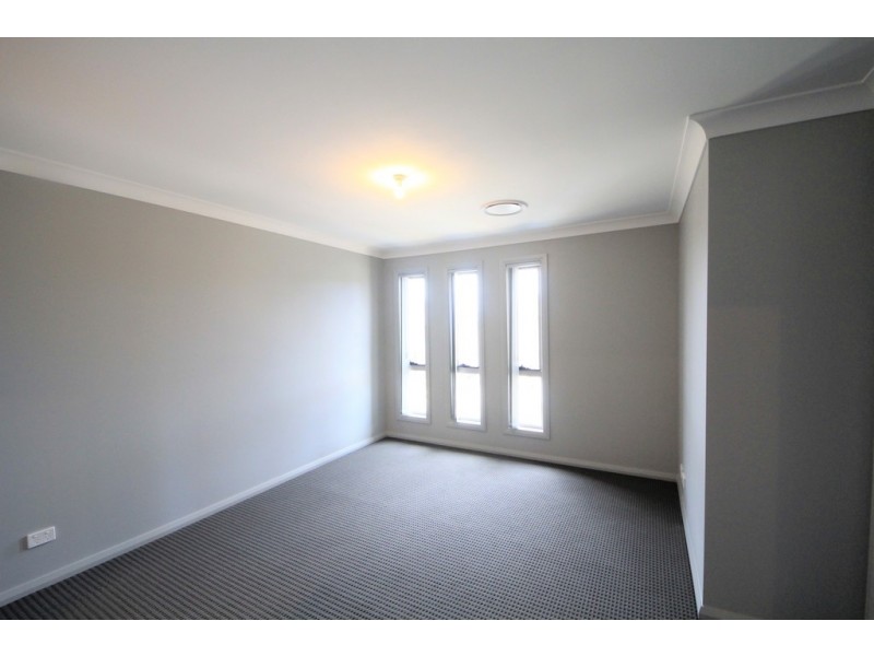 35 GALLIPOLI DR, Edmondson Park NSW 2174