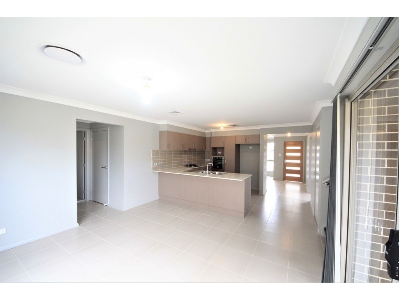 35. GALLIPOLI DR, Edmondson Park NSW 2174