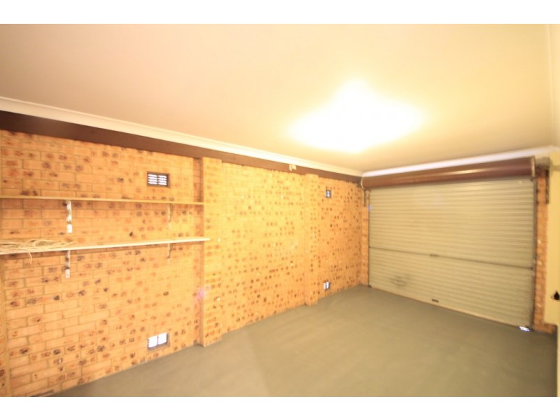 12 Juliet Cl, Rosemeadow NSW 2560