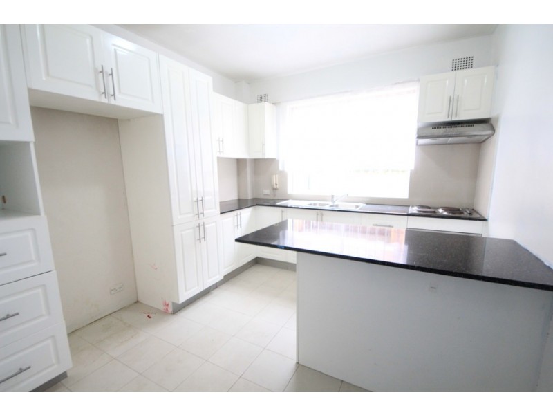 2/83 Hampden Road, Lakemba NSW 2195