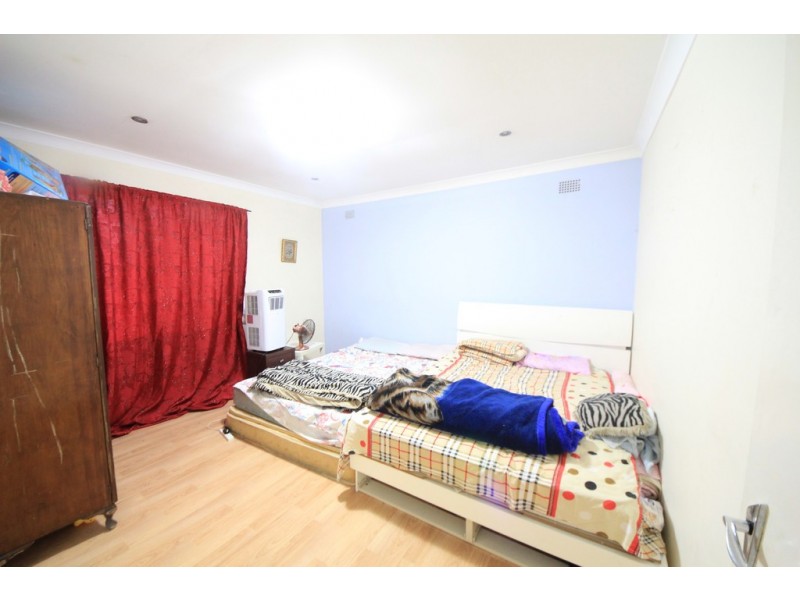 8/92 Hampden Road, Lakemba NSW 2195