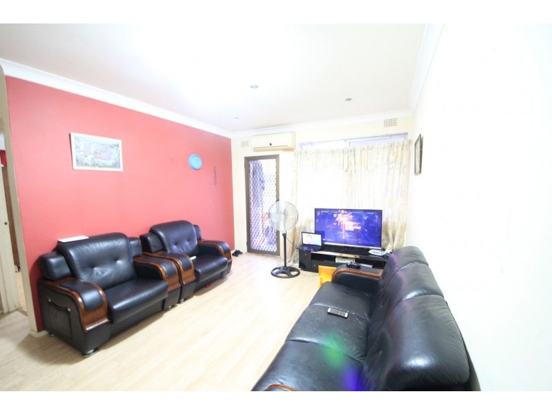 8/92 Hampden Road, Lakemba NSW 2195