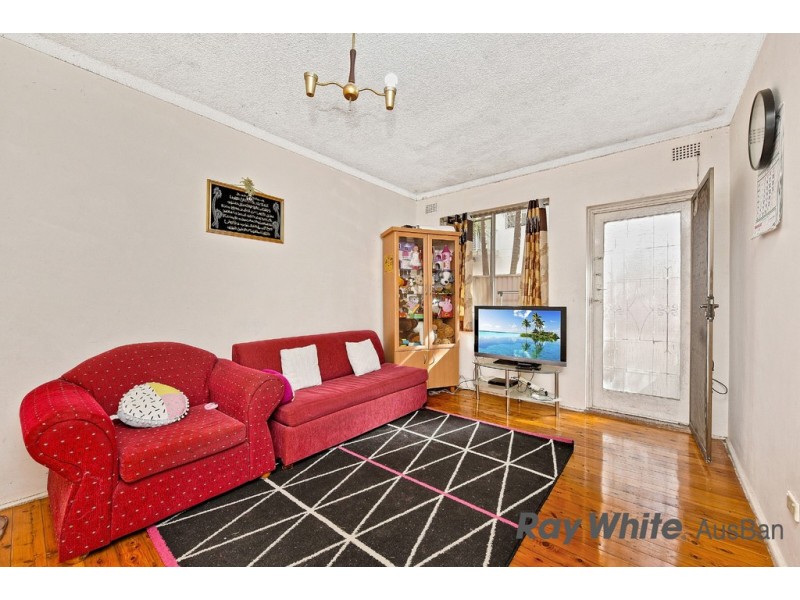 1/99 Hampden Road, Lakemba NSW 2195