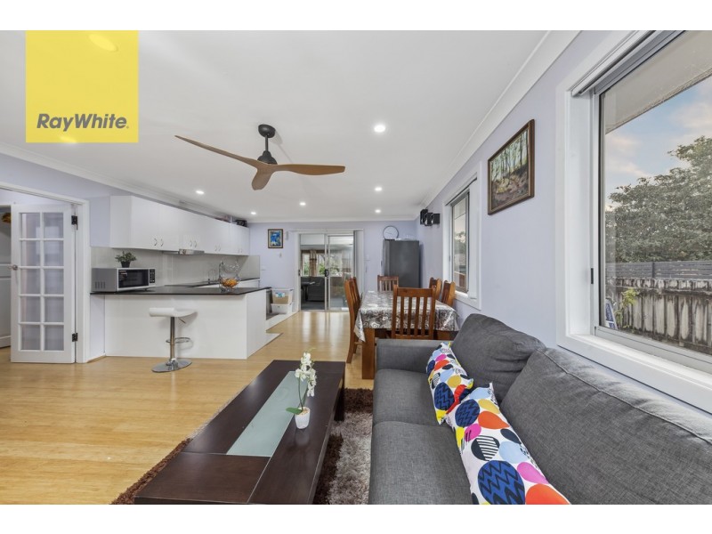 26 Tea Tree Cres, Macquarie Fields NSW 2564