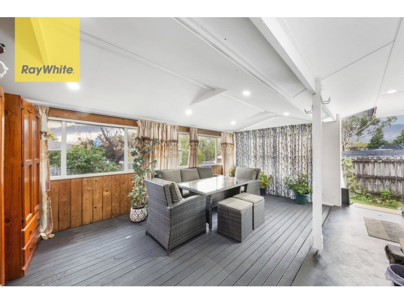 26 Tea Tree Cres, Macquarie Fields NSW 2564