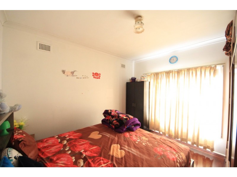 33 Sparkle AV., Blacktown NSW 2148