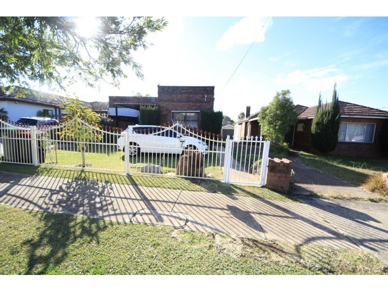 7A Lima St, Greenacre NSW 2190