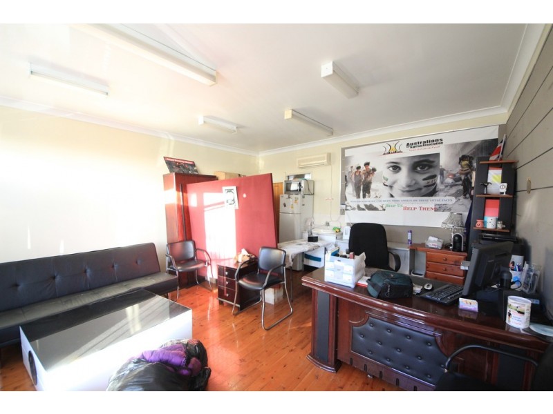 60 A Gillies ST, Lakemba NSW 2195