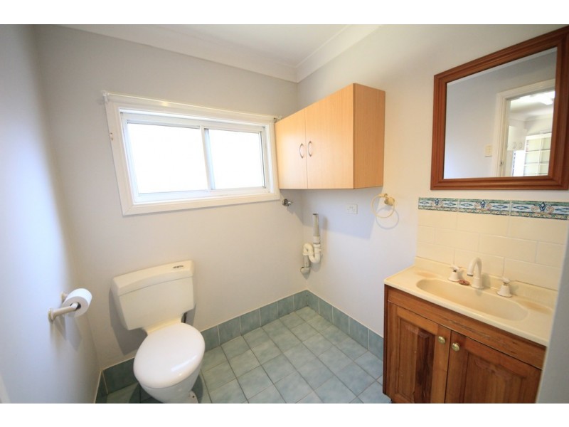 72A Tompson Rd, Panania NSW 2213