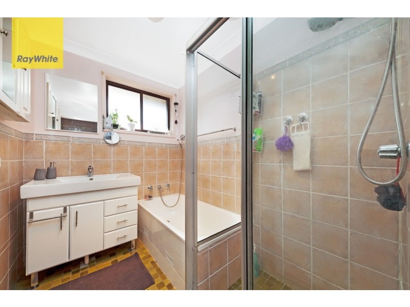 4 Cosmos Place, Macquarie Fields NSW 2564