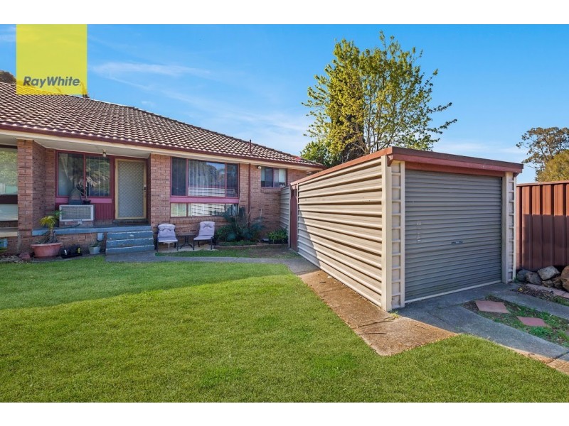 4 Cosmos Place, Macquarie Fields NSW 2564