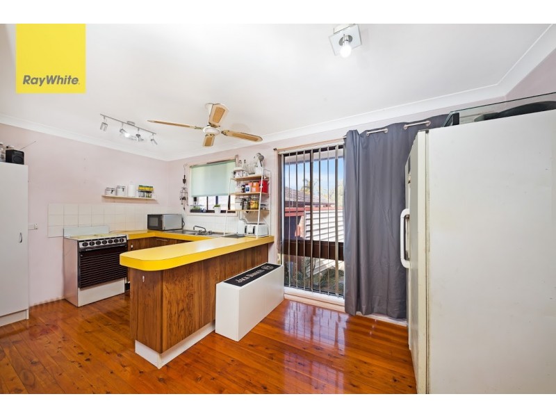 4 Cosmos Place,, Macquarie Fields NSW 2564