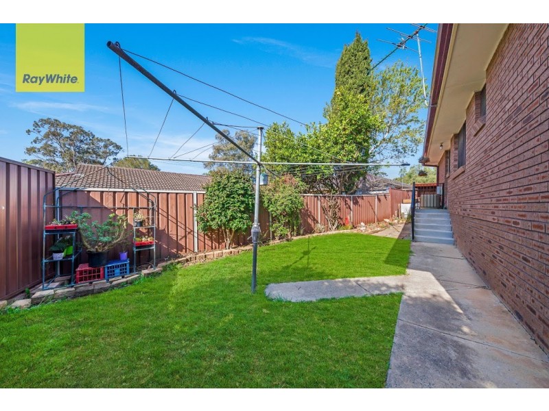 4 Cosmos Place,, Macquarie Fields NSW 2564